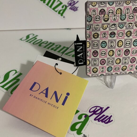 Dani By Danielle Nicole Cardholder Disney Big Hero 6 Baymax Card Holder Wallet - Picture 3 of 3